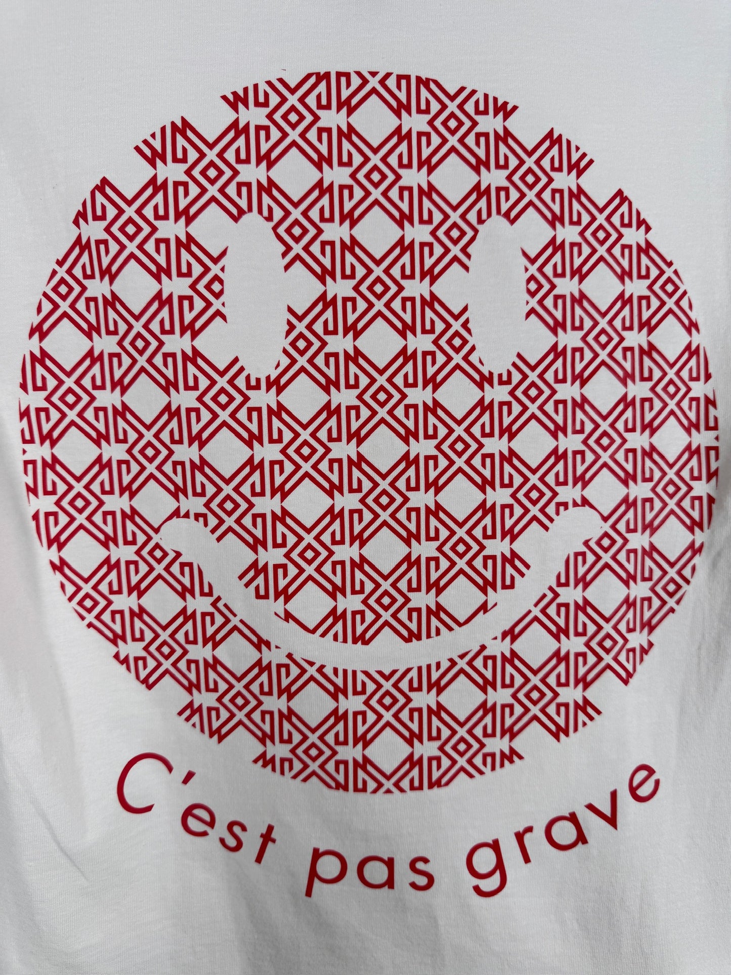 C’est pas grave - White (Red)
